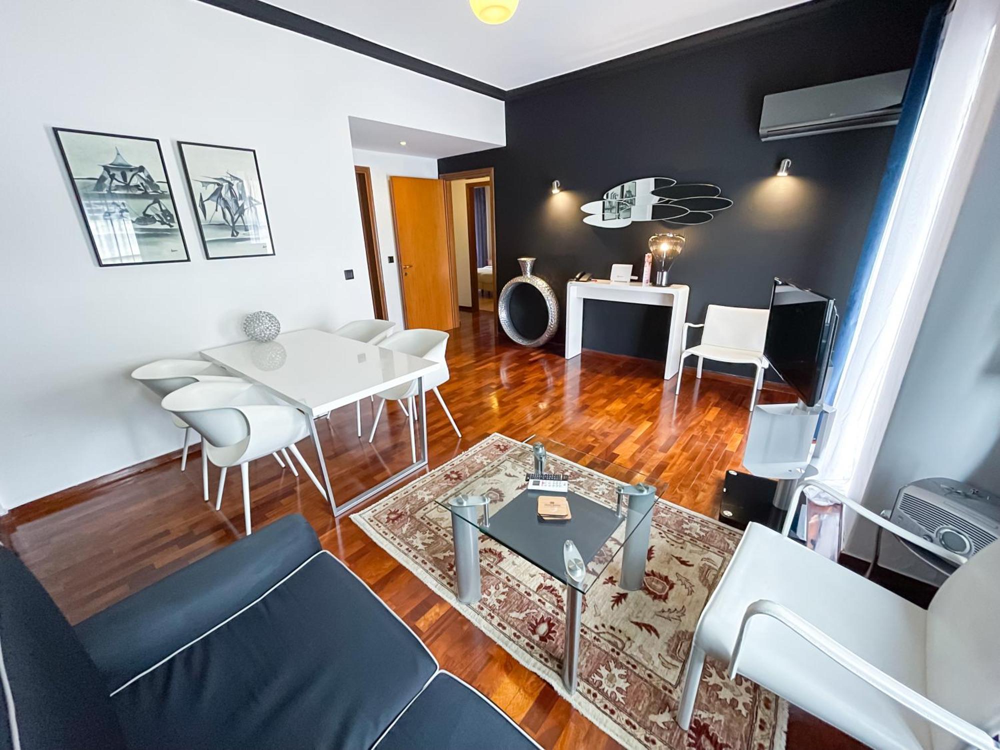 แอนโดรเมดา สวีท แอนด์ อพาร์ตเมนต์ Aparthotel เอเธนส์ ภายนอก รูปภาพ